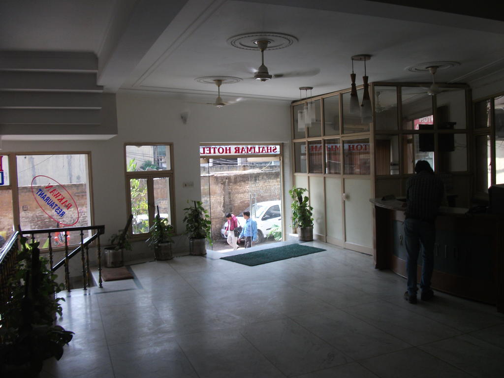 Shalimar Hotel New Delhi Exterior foto
